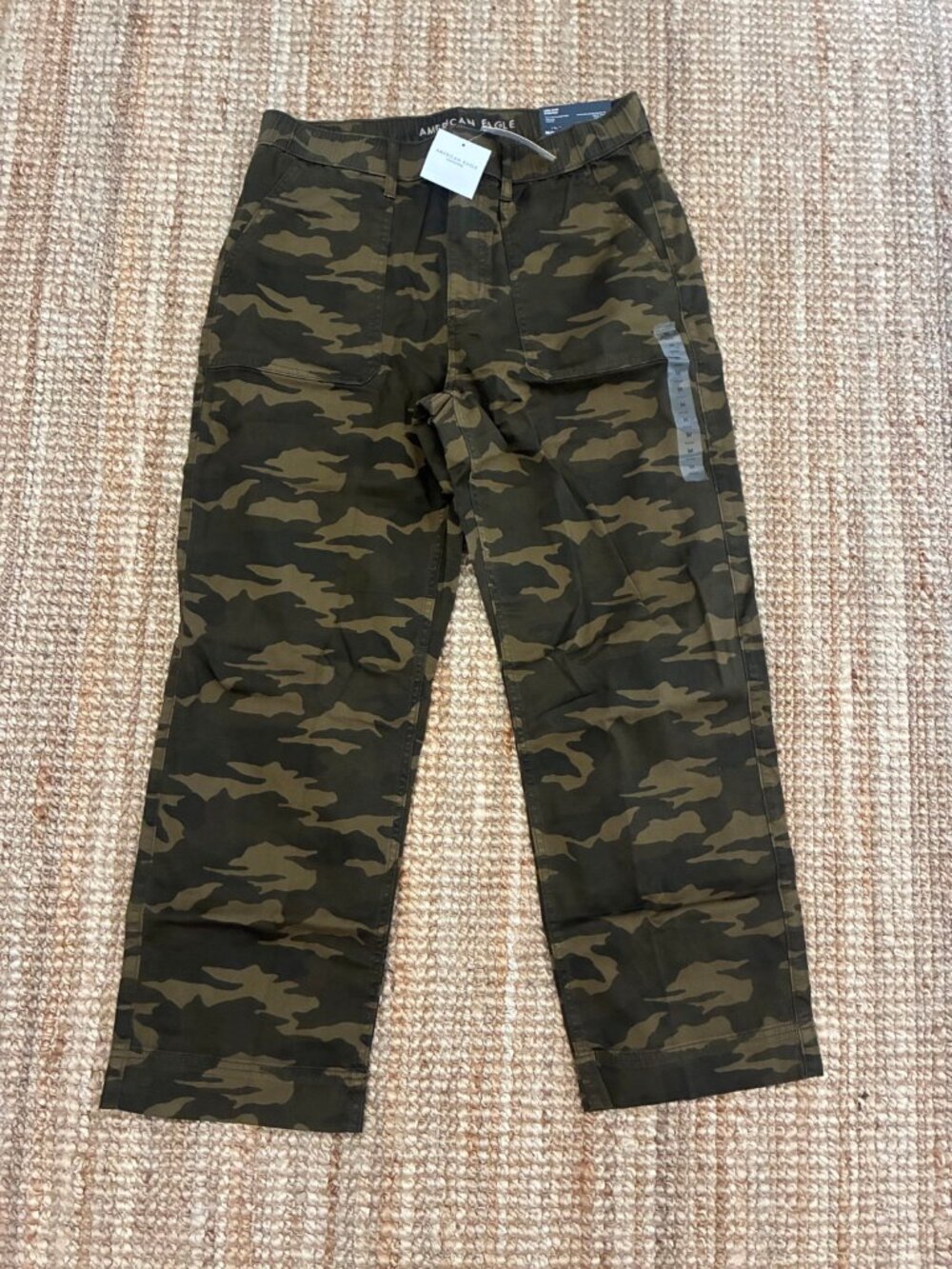 American Eagle Ex-Boyfriend Pant Camo NWT Size M Short